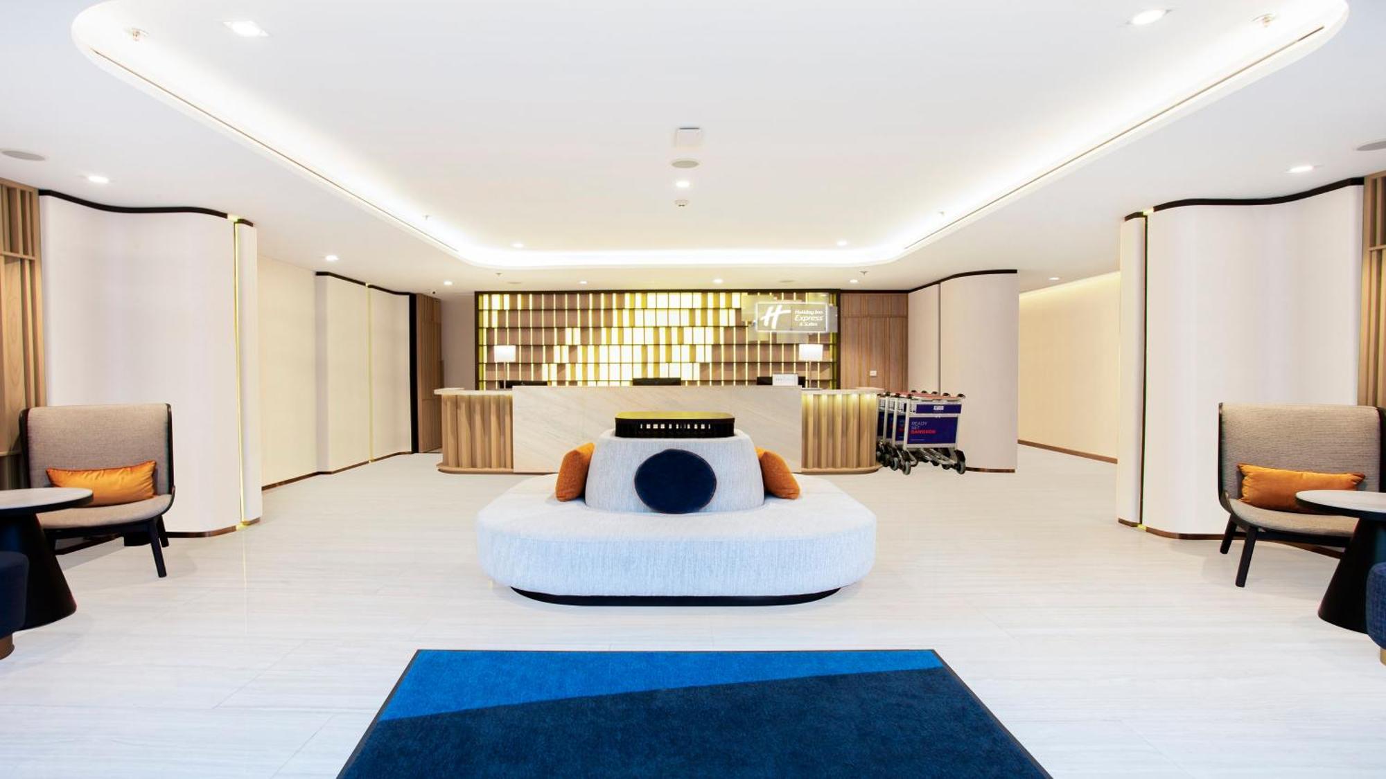 Holiday Inn Express & Suites Bangkok Central Pier By Ihg Kültér fotó