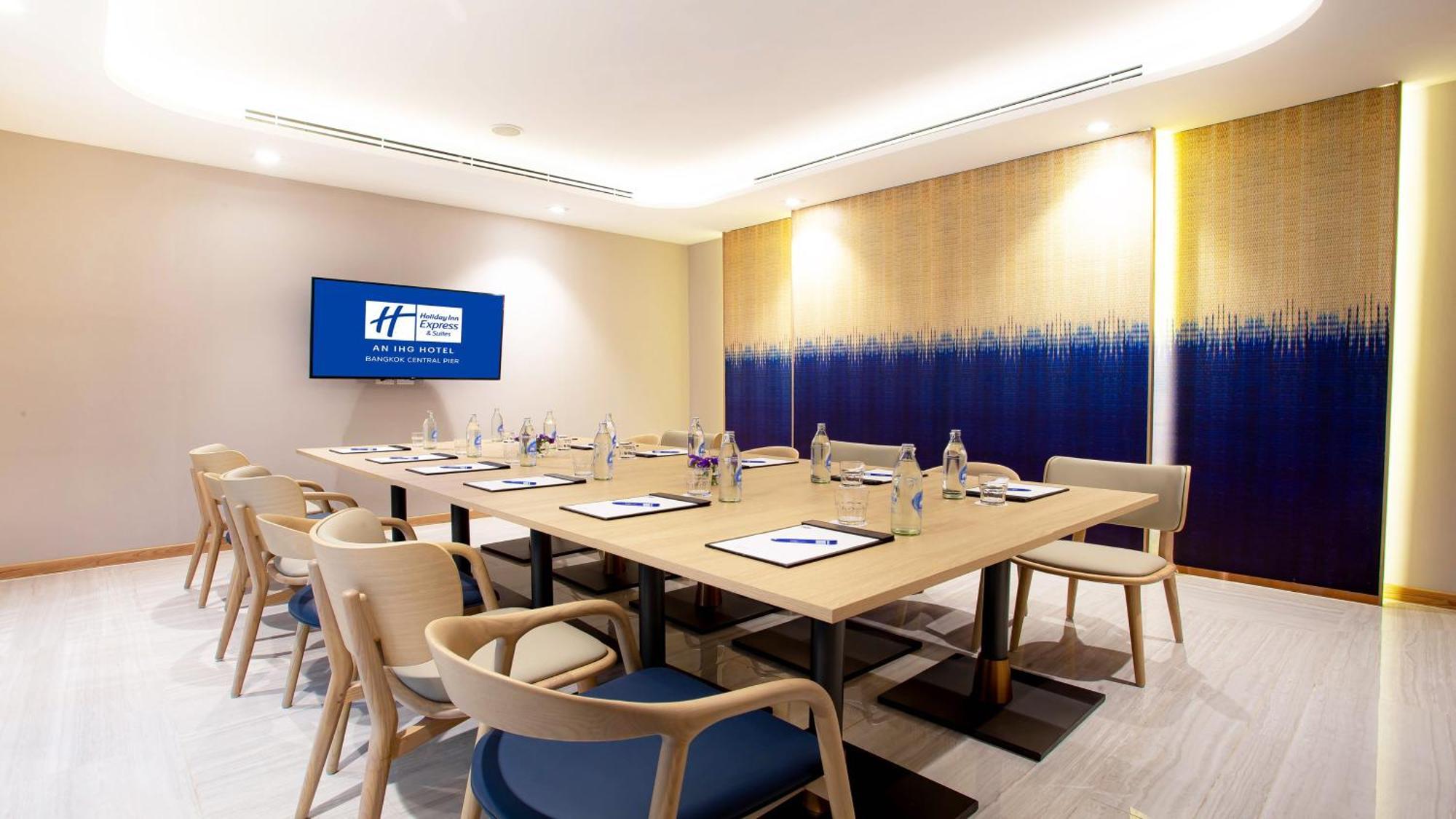 Holiday Inn Express & Suites Bangkok Central Pier By Ihg Kültér fotó