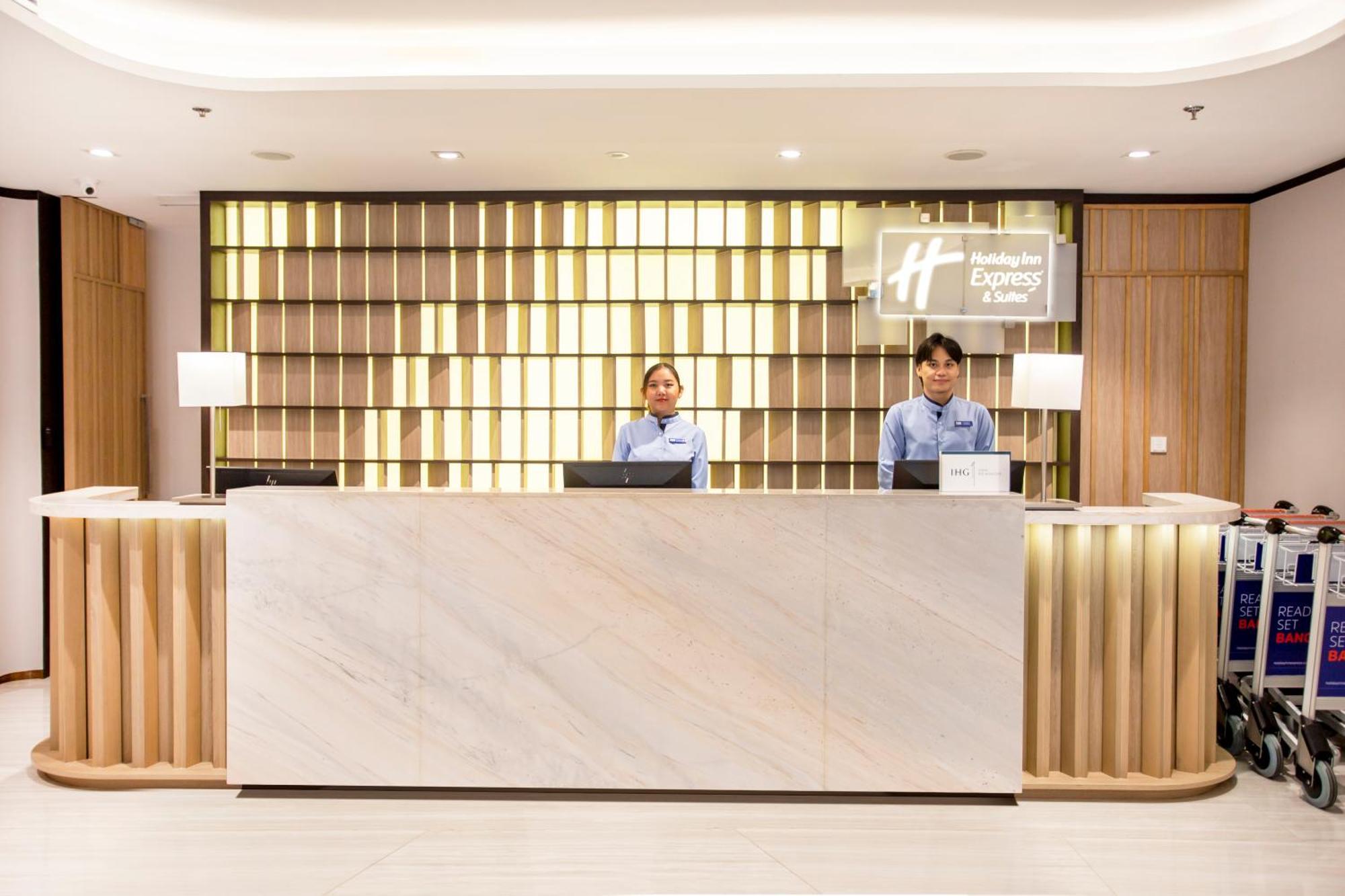 Holiday Inn Express & Suites Bangkok Central Pier By Ihg Kültér fotó